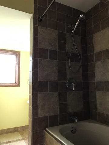 1015 Lancaster Ct, Hoffman Estates, IL 60169 photo 16