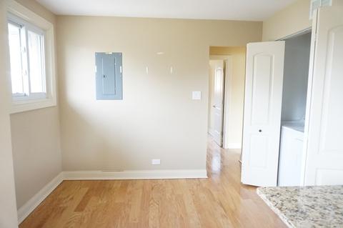 990 S 3rd Ave, Des Plaines, IL 60016 photo 6