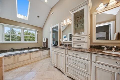 6764 Fieldstone Dr, Burr Ridge, IL 60527 photo 13