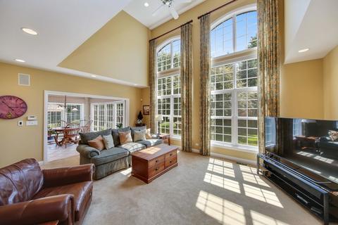6764 Fieldstone Dr, Burr Ridge, IL 60527 photo 10