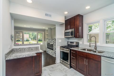 6818 S 78th Ave, Bridgeview, IL 60455 photo 8
