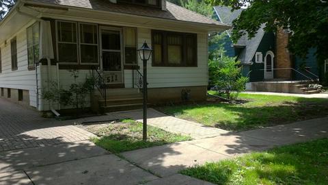 511 Wilber St, Elgin, IL 60123 photo 2