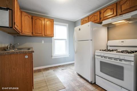 402 W Park St, Harvard, IL 60033 photo 6