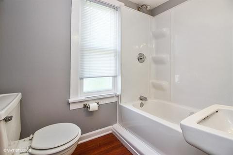 402 W Park St, Harvard, IL 60033 photo 11