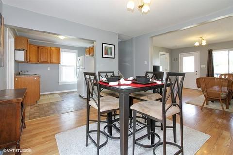 402 W Park St, Harvard, IL 60033 photo 4