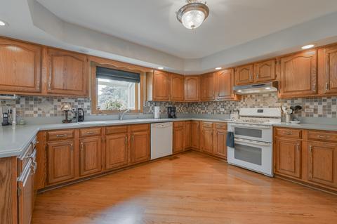39 Robert Rd, Oswego, IL 60543 photo 14