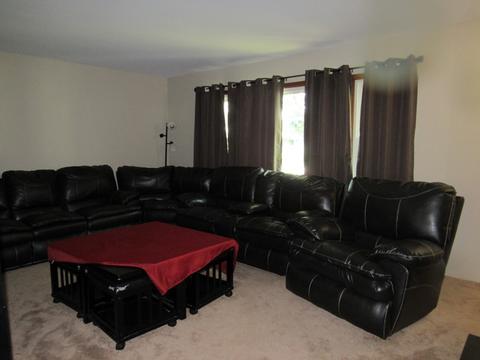206 Robert Dr, Elgin, IL 60123 photo 3