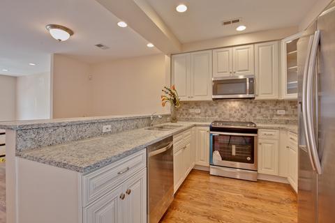 918 E 48th St, Chicago, IL 60615 photo 8