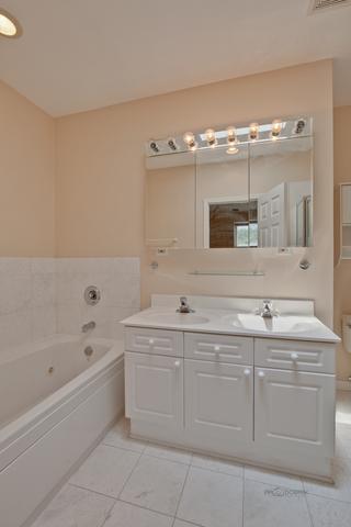 918 E 48th St, Chicago, IL 60615 photo 11