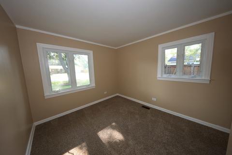 565 Olive St, Hoffman Estates, IL 60169 photo 18