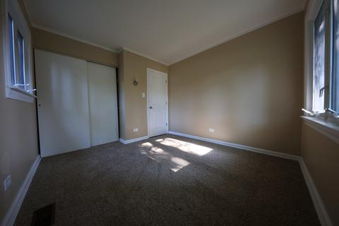565 Olive St, Hoffman Estates, IL 60169 photo 17