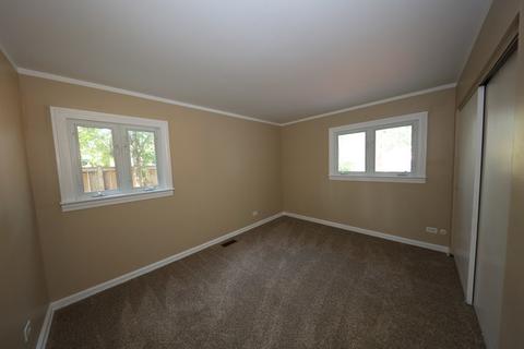 565 Olive St, Hoffman Estates, IL 60169 photo 15