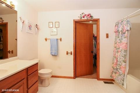 21203 Dunham Rd, Harvard, IL 60033 photo 8