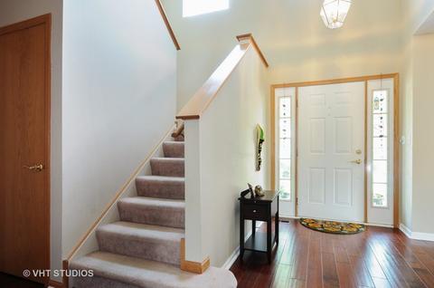 3271 Stratton Ln, Aurora, IL 60502 photo 2