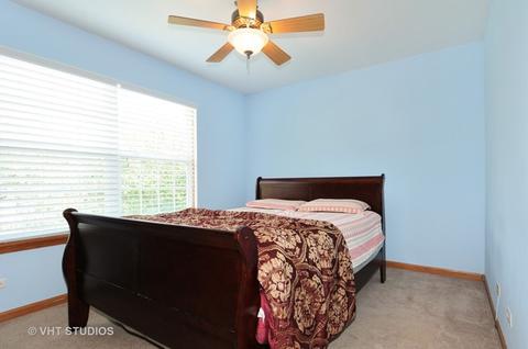 3271 Stratton Ln, Aurora, IL 60502 photo 10