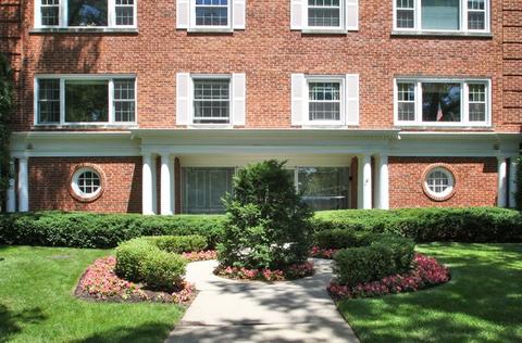 2425 Central St #2C, Evanston, IL 60201 photo 1