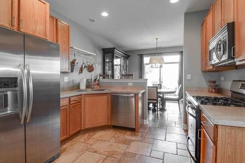 455 Dancer Ln, Oswego, IL 60543 photo 6