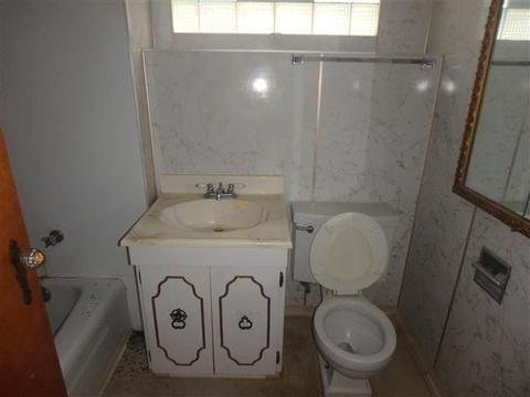 10900 S Wallace St, Chicago, IL 60628 photo 9