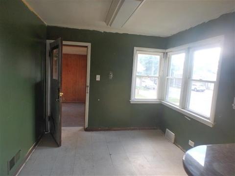 10900 S Wallace St, Chicago, IL 60628 photo 8