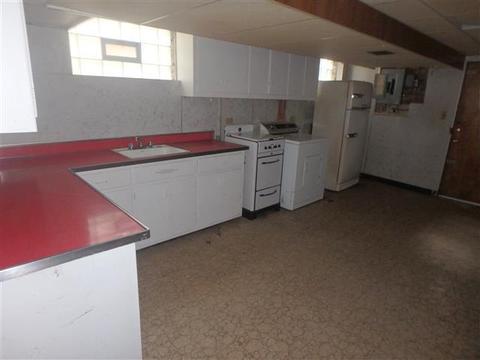 10900 S Wallace St, Chicago, IL 60628 photo 4