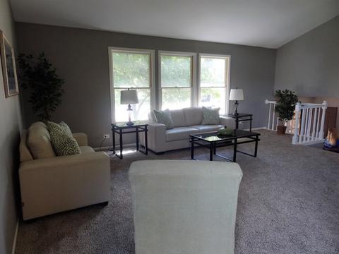 75 Westhampton Ct, Aurora, IL 60504 photo 4