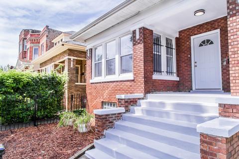 5936 S Artesian Ave, Chicago, IL 60629 photo 2