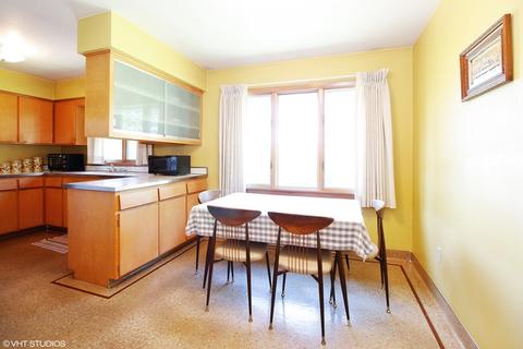 1042 E 8th St, Lockport, IL 60441 photo 4