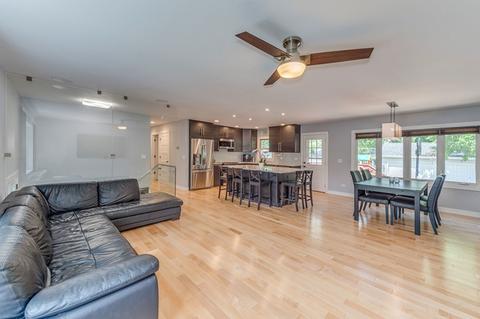 230 Maricopa Ln, Hoffman Estates, IL 60169 photo 8