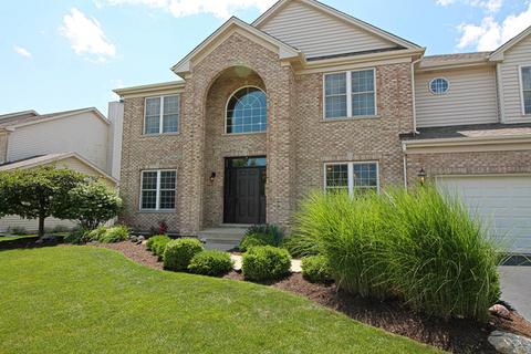 1010 Estancia Ln, Algonquin, IL 60102 photo 2