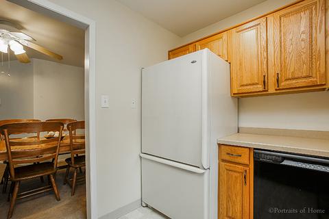 880 Sheldon Ct #A, Wheaton, IL 60189 photo 14