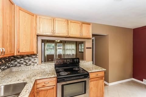 975 E Thacker St, Des Plaines, IL 60016 photo 5