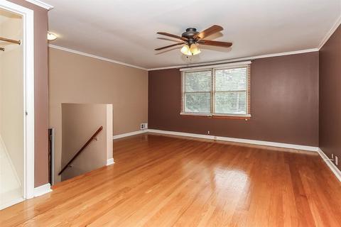 975 E Thacker St, Des Plaines, IL 60016 photo 8