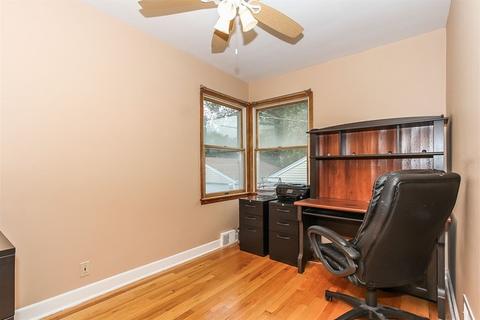 975 E Thacker St, Des Plaines, IL 60016 photo 11