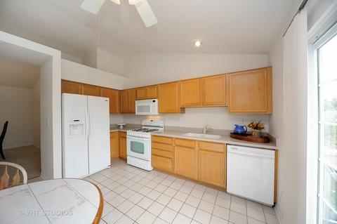 415 Alexia Ct, Wheeling, IL 60090 photo 4