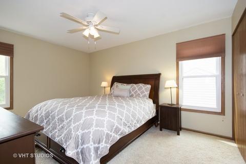 5 Hunter Dr, Montgomery, IL 60538 photo 8