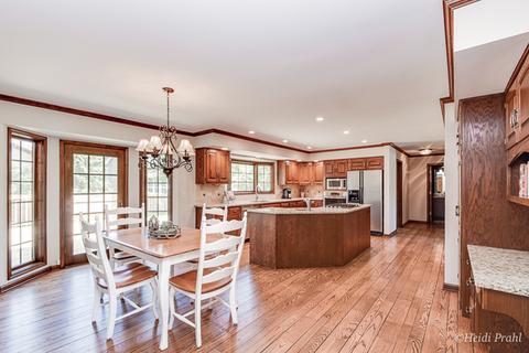 231 Brighton Dr, Wheaton, IL 60189 photo 6