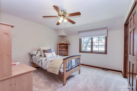 231 Brighton Dr, Wheaton, IL 60189 photo 18