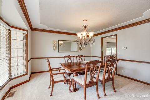 231 Brighton Dr, Wheaton, IL 60189 photo 9