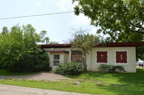 401 W 3rd St, Spring Valley, IL 61362 photo 3