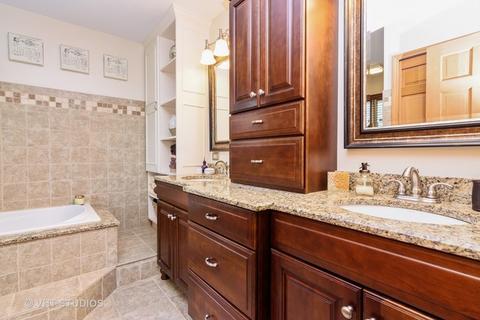 1610 Nicholson Dr, Hoffman Estates, IL 60192 photo 16
