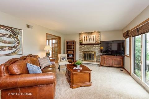 1610 Nicholson Dr, Hoffman Estates, IL 60192 photo 11