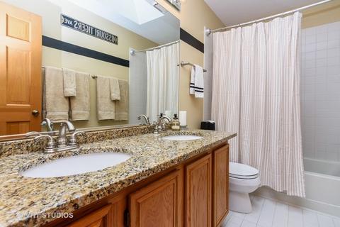 1610 Nicholson Dr, Hoffman Estates, IL 60192 photo 20