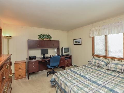 1684 Pebble Beach Dr, Hoffman Estates, IL 60169 photo 21