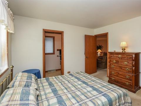 1684 Pebble Beach Dr, Hoffman Estates, IL 60169 photo 20