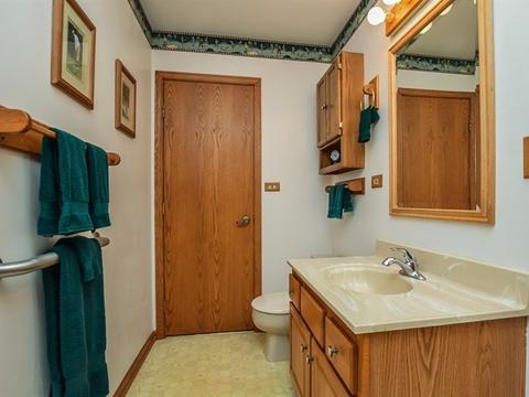 1684 Pebble Beach Dr, Hoffman Estates, IL 60169 photo 22