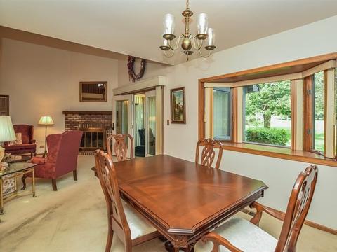1684 Pebble Beach Dr, Hoffman Estates, IL 60169 photo 6