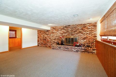 573 E 2nd St, Lockport, IL 60441 photo 9