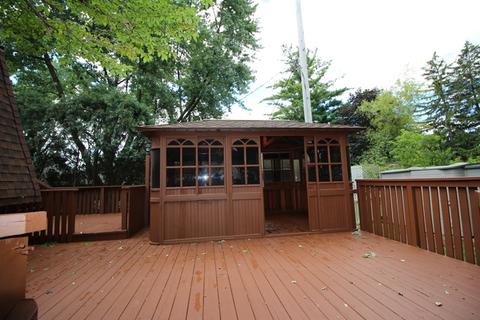 573 E 2nd St, Lockport, IL 60441 photo 4