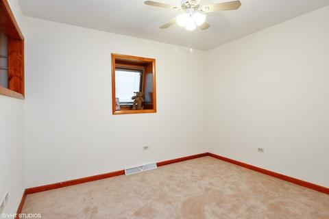 573 E 2nd St, Lockport, IL 60441 photo 11