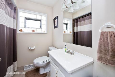 5905 W Maple Ave, Berkeley, IL 60163 photo 9